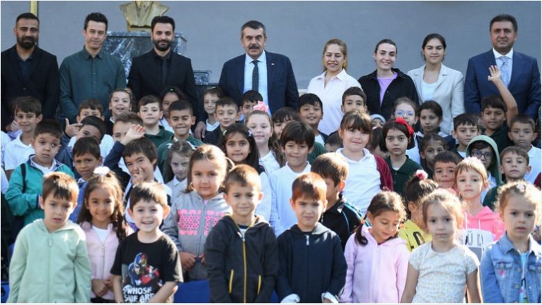 Bakan Tekin'den Belediyelere Destek Çağrısı