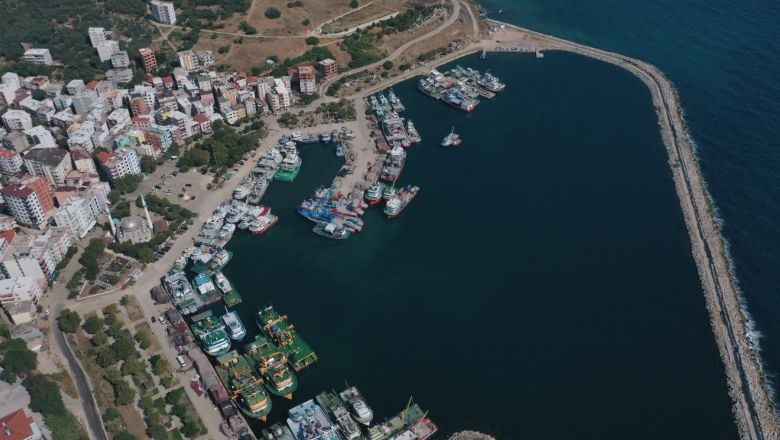 Balıkesir'de "Balıkçı Köyü" Nasibini Denizde Arıyor
