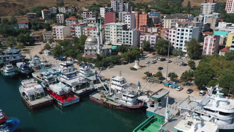 Balıkesir'de "Balıkçı Köyü" Nasibini Denizde Arıyor
