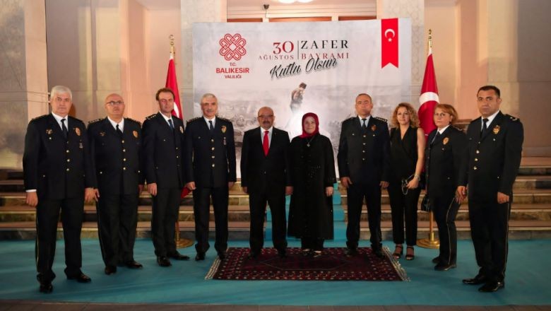 Balıkesir'de Cumhuriyet Resepsiyonu