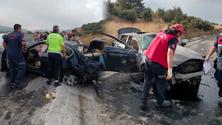 Balıkesir'de Korkunç Kaza: 1 Ölü 4 Yaralı