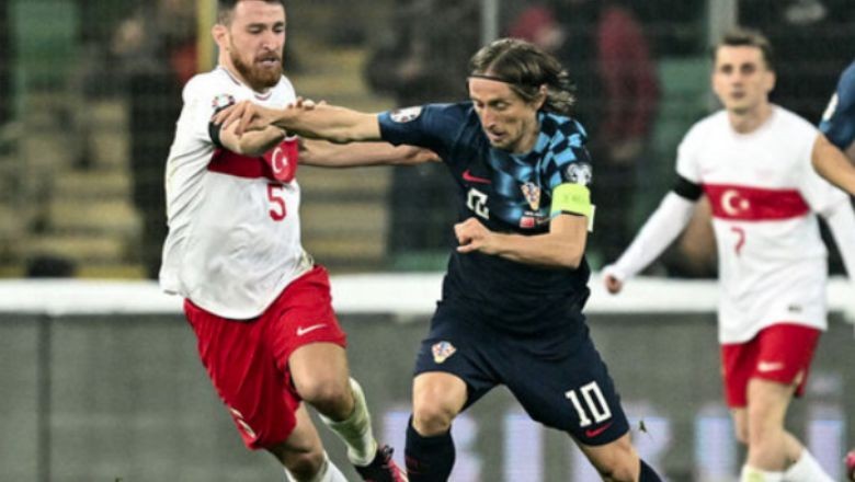 Galatasaray'da Gözler Ayrılıklara Döndü !