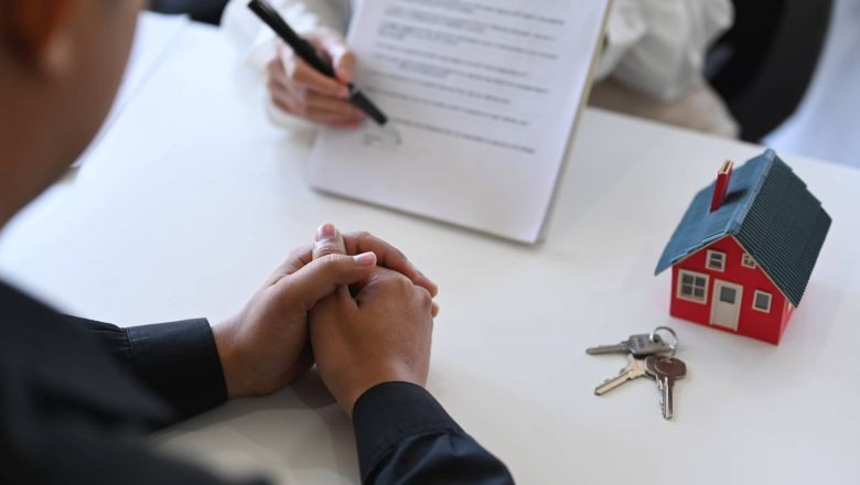 Kira Uyuşmazlığında Yeni Dönem Başlıyor. Ev sahipleri ve kiracılar arasında ki kira uyuşmazlıklarında ara bulucu dönemi yarın başlıyor.