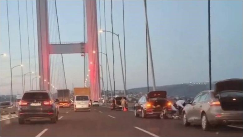 Köprüde Garip Olay! Kimse Ne Olduğunu Anlayamadı