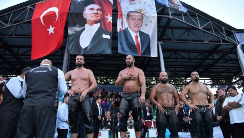Kurtdere Yağlı Güreşleri Başlıyor Kurtdere Yağlı Güreşleri Başlıyor