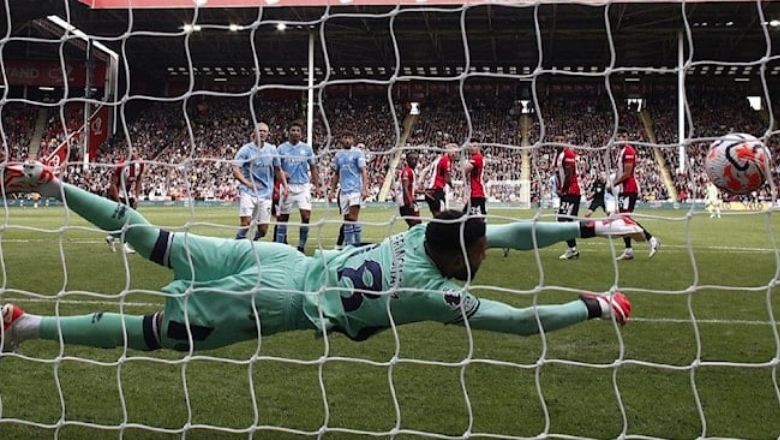 Premier Lig Şampiyonu Manchester City Liderlik Koltuğunda