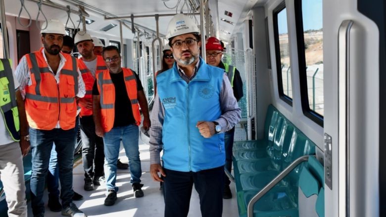 İlk Yerli ve Milli Sürücüsüz Metro Aracı Raylara İndirildi