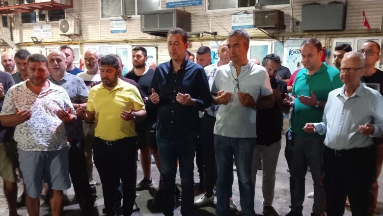 Saat 00.00'ı Gösterdi: Balıkçılar Oltayı Attı