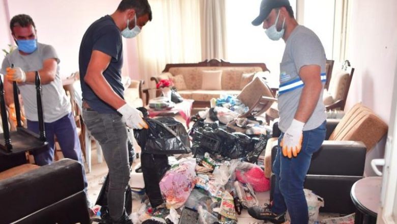 O Evden 20 Ton Çöp Çıktı