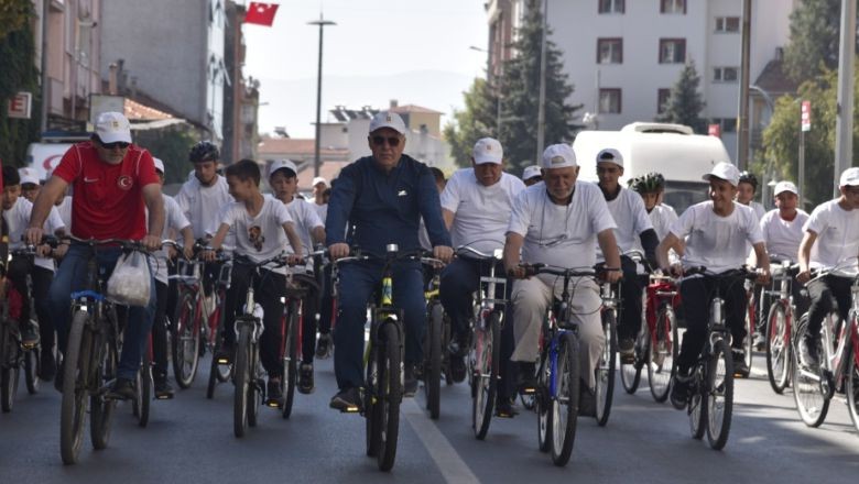 Dursunbey’de Pedallar Çevrildi