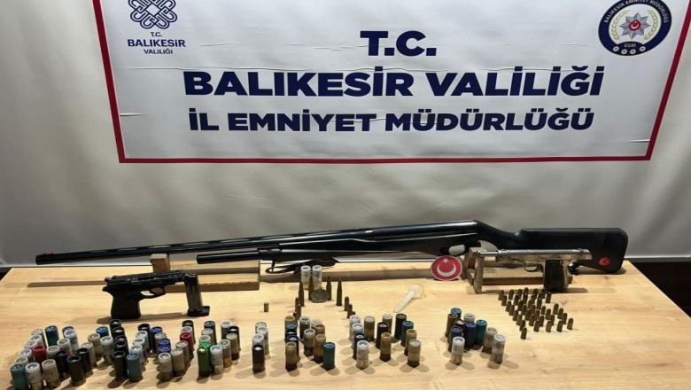 Onlarca Fişek ve Kartuş Ele Geçirildi