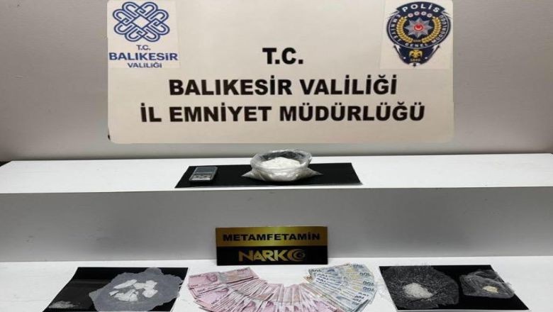 Balıkesir’de Yolcu Kontrolü Sırasında Bakın Ne Çıktı!