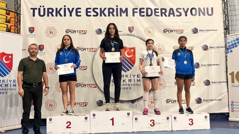 Yıldızlar Eskrim Türkiye Şampiyonası’nda 1. ve 2. Balıkesir’den