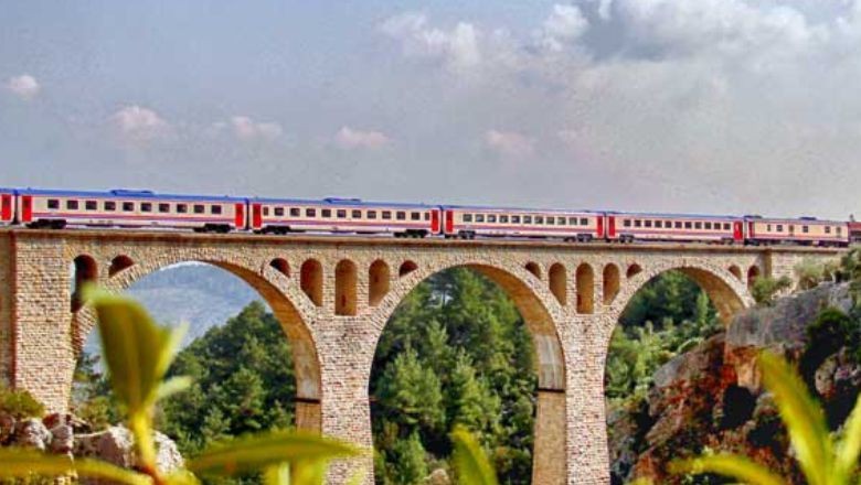 Eşsiz Manzaralı 5 Tren Turu