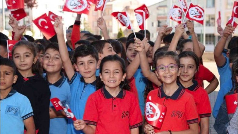 Balıkesir'de Eğitim Haftası Kutlaması