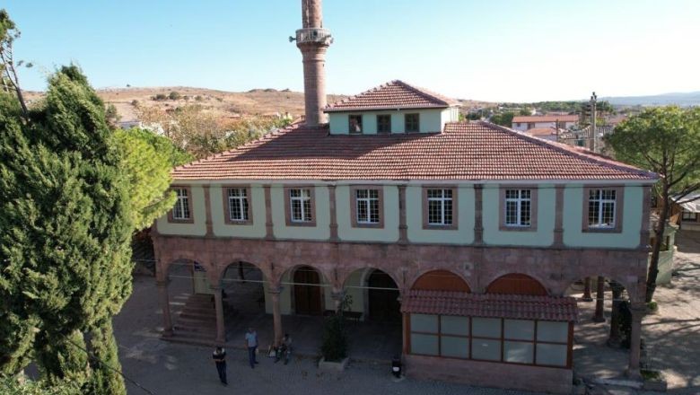 Ayvalık’ta Tarihi Küçükköy Camisi Yenileniyor
