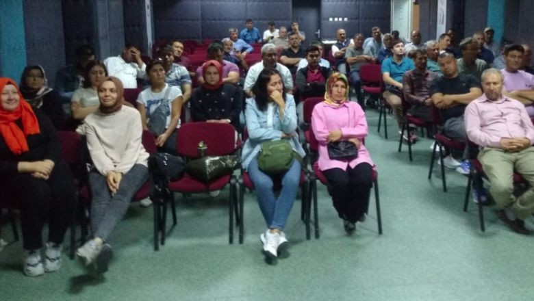Bigadiç'te Okul Servis Şoförlerine Seminer Verildi 