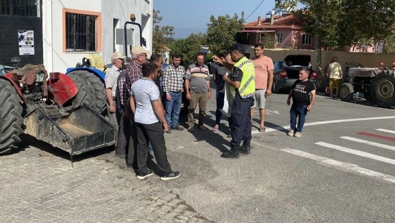 Trafik Timleri Sürücülere Eğitim Verdi