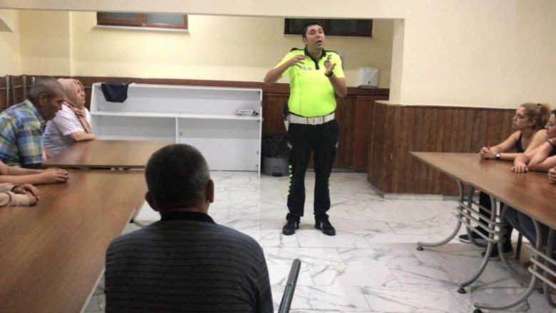 Trafikçilerden Yaşlılara Vefa