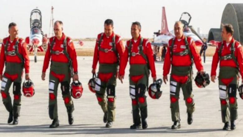 Türk Yıldızlar'ı Balıkesir'de İz Bıraktı