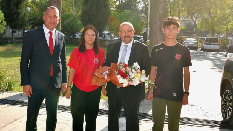 Vali Ustaoğlu'dan Gençlik ve Spor İl Müdürlüğüne Ziyaret
