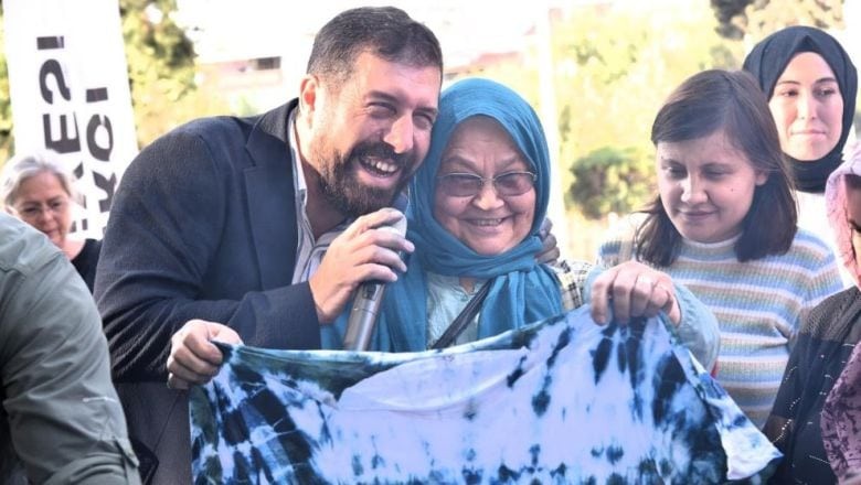 100 Metre Kumaş ile100.Yılın Renkleri