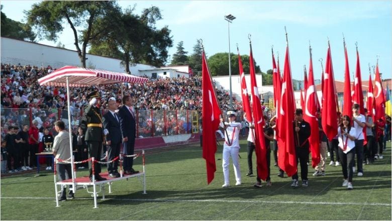 Ayvalık’ta Cumhuriyetin 100. Yıl Coşkusu