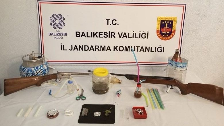 Balıkesir Jandarmasından 5 Adrese Eş Zamanlı Operasyon