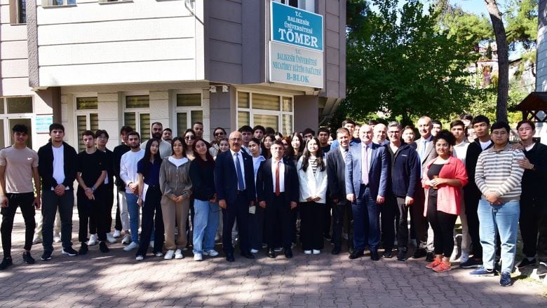 Balıkesir Türkçe Öğretimi Sempozyumu'na Ev Sahipliği Yapacak
