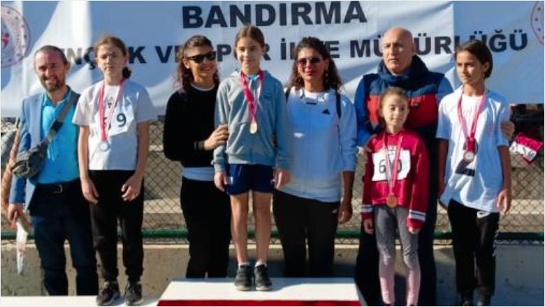 Balıkesir’de Cumhuriyet Bayramı’nın 100. Yıl Yarışmaları Gerçekleşti