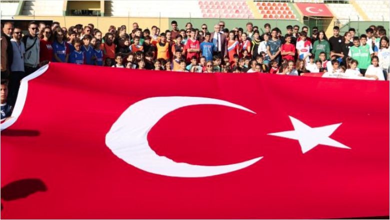 Balıkesir’de Cumhuriyet’in 100. Yıl Atletizm Yarışları Başladı