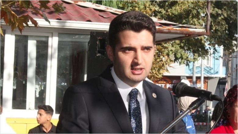 Balıkesir’de Cumhuriyetin 100. Yıl'ında Kupa ve Hediyeler Verildi