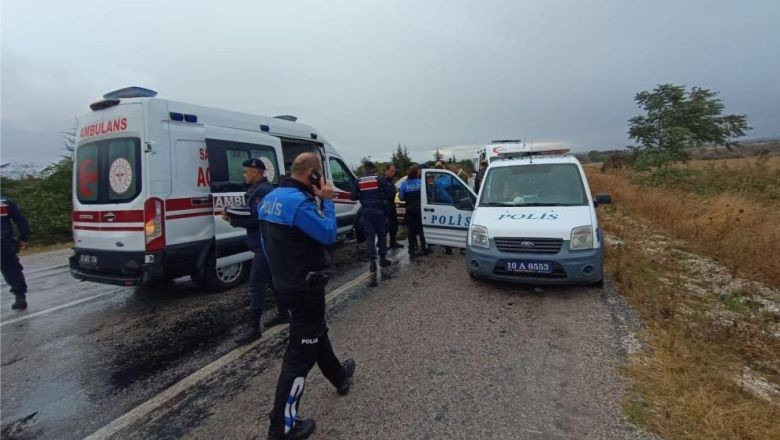 Balıkesir'de Korkunç Kaza! 7'si Polis 10 Kişi Yaralı