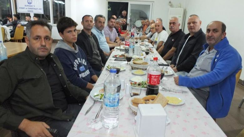 Burhaniye Belediyespor Oyuncularına Moral Yemeği