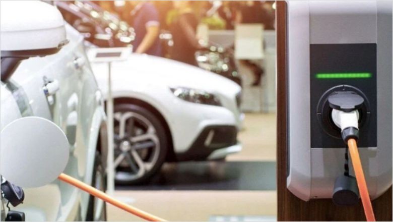 İlk Yarıda Elektrikli Otomobil Satışları Katlandı