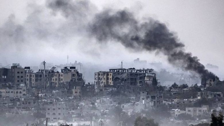 İsrail Kudüs Hastanesi Etrafını Bombaladı
