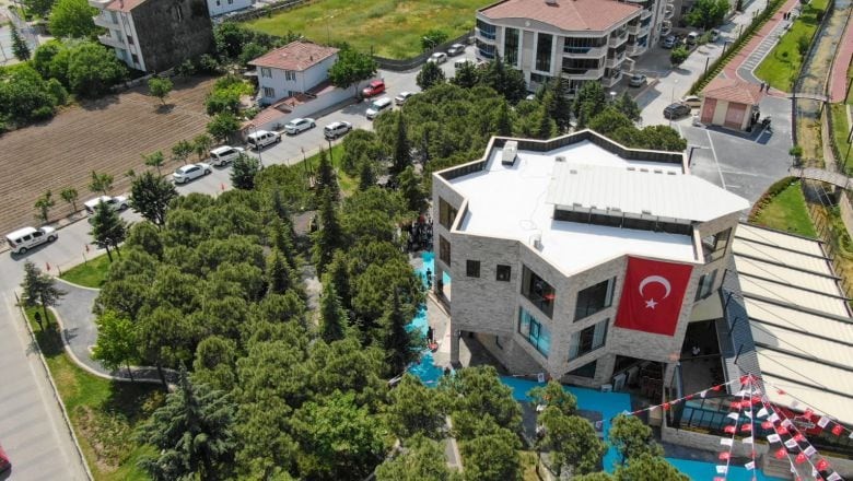 Karesi Belediyesi Çeşitli Yatırımlarla İlçeyi Zenginleştiriyor