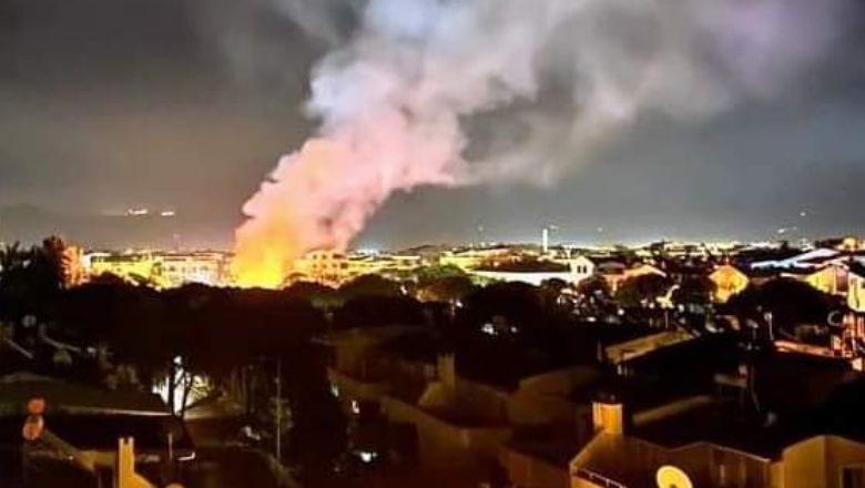 Korkutan Yangın! İki Katlı Binan Çatısı Alev Aldı