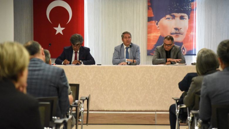 Okul Yöneticileri Gündemi Konuştu
