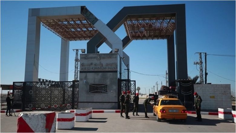 Son Dakika: Refah Sınır Kapısı'ndan Gazze'ye İnsani Yardım Ulaşmaya Başladı