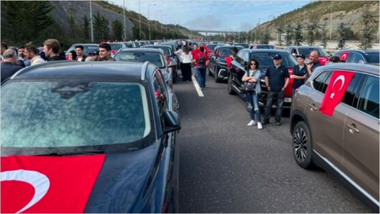 Togg Kullanıcılarından 100. Yıl Konvoyu
