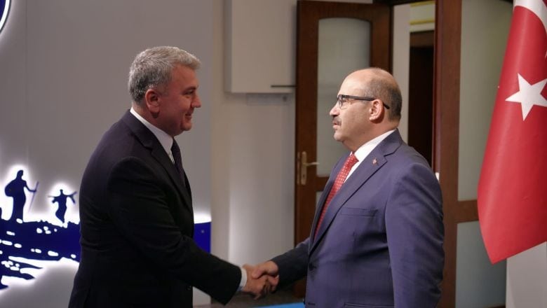 Vali Ustaoğlu Cumhuriyet Bayramı Kutlamalarında Tebrikleri Kabul Etti