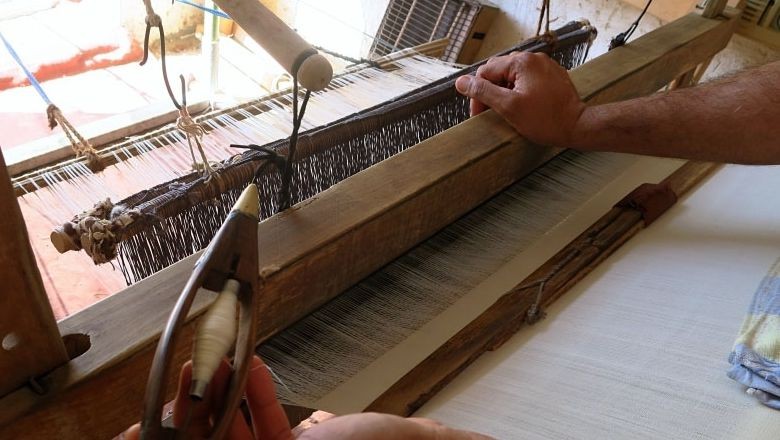 Günaydın, babanıza güzel bir hediye almak istiyorum. Son zamanlarda doğum günü için istediği bir şeyden bahsetti mi yoksa ona ne alabileceğim hakkında bir fikrin var mı?