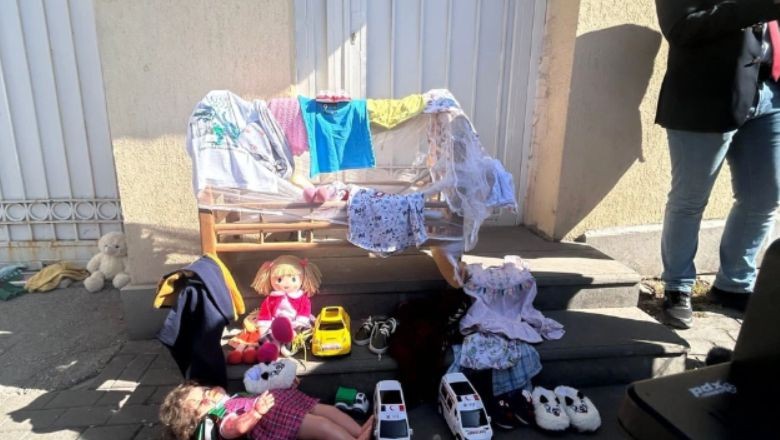 Ankara'daki İsrail Büyükelçiliği Önüne Çocuk Oyuncakları Bırakıldı