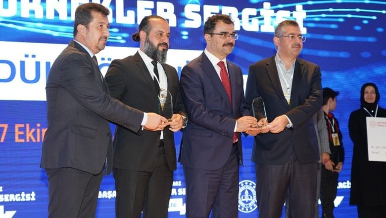 İmam Hatip Lisesi 100. Yılında Ödül Aldı