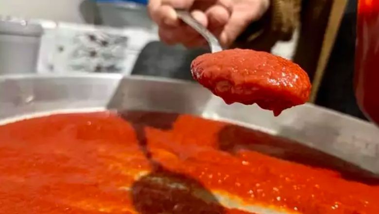 Kış Hazırlığı Olarak Salça Yapımı Başladı