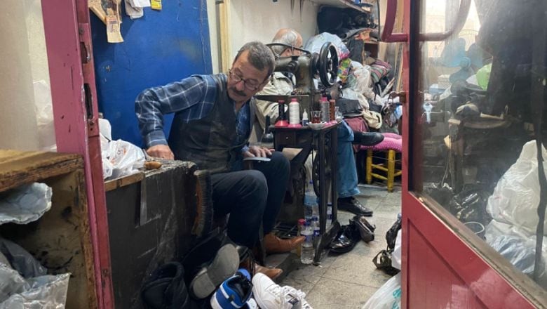 Balıkesir'in Ayakkabı Tamircileri Çarşısı