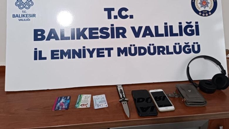 13 Yaşındaki Kızlar İki Kişiyi Gasp Etti
