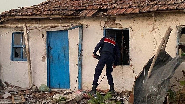 2 Narkotik Köpeği Huzur İçin Sahalarda