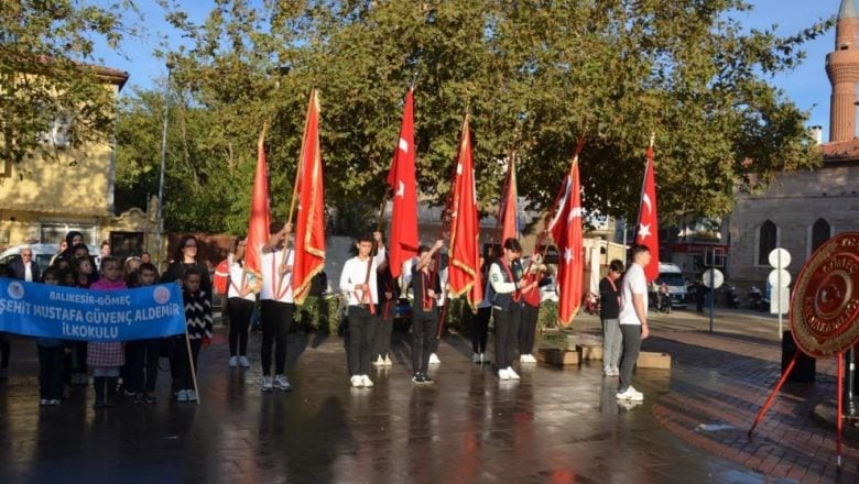 Atatürk Gömeç'te Saygıyla Hatırlandı